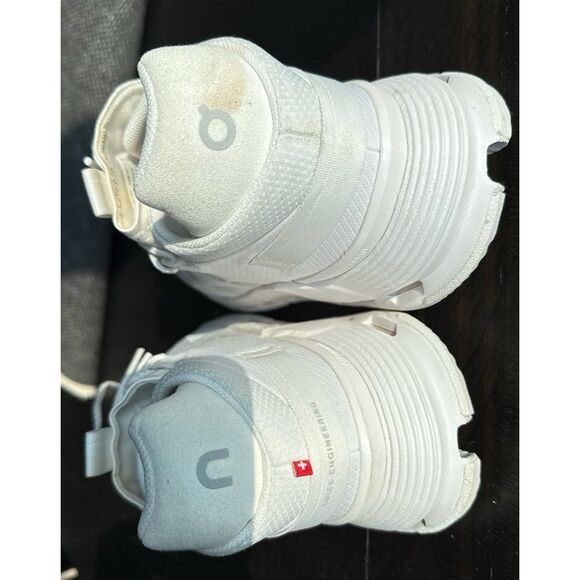 On cloud tec shoes - Picture 5 of 5